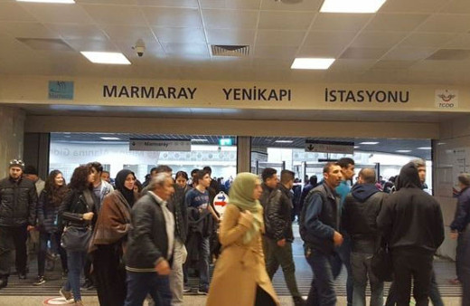 Yenikapı mitingine damga vuran pankart 