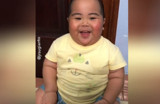 Fenomen çocuk gülme krizine girerse!