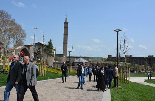 Diyarbakır Sur'un yeni hali göz kamaştırdı