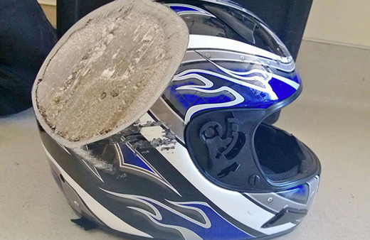 Kask takmıyorsanız bu fotoğraflara bakın!