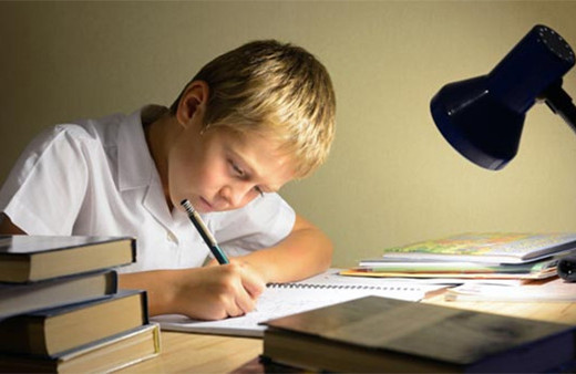 Ne böyle sıra dışı ödev ne de böyle müdür görüldü!