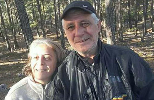 Çevreci çift evinde ölü bulundu