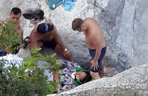 Rus anne ve oğlu, Antalya'da uçuruma düştü!