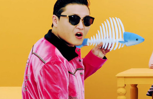 Gangnam Style'la fırtınalar estiren PSY’den iki yeni klip birden