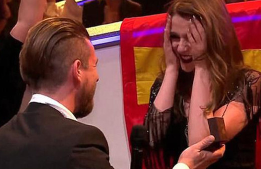 Eurovision'da evlilik teklifi