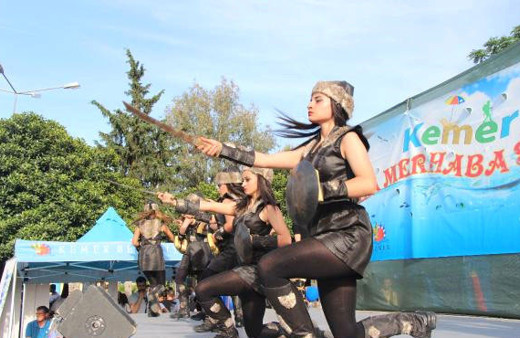 Antalya'da düzenlenen 'Yaza Merhaba Şenliği' şoke etti