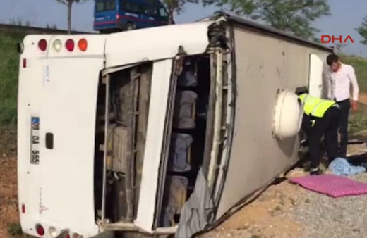 Konya'da otobüs devrildi, yaralılar var