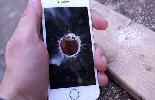 IPhone'ları ortadan deldi ama bakın sonra ne yaptı