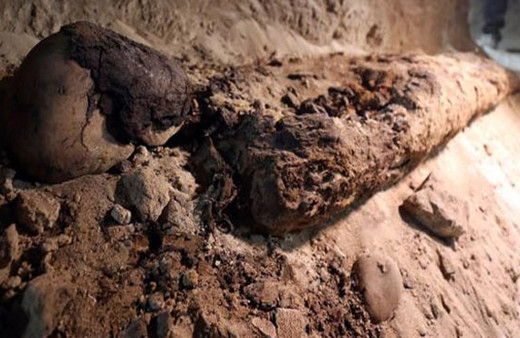 Mısır'da yer altı mezarlığında 17 mumya Bulundu