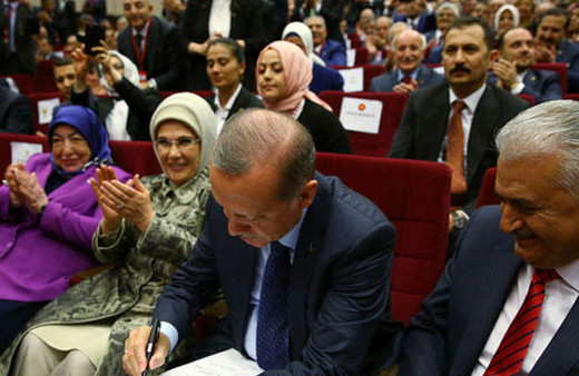 21 Mayıs'taki kongre öncesi toplanacak MYK'ya eşler de katılacak