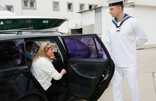 Annelerden askerdeki oğullarına büyük sürpriz