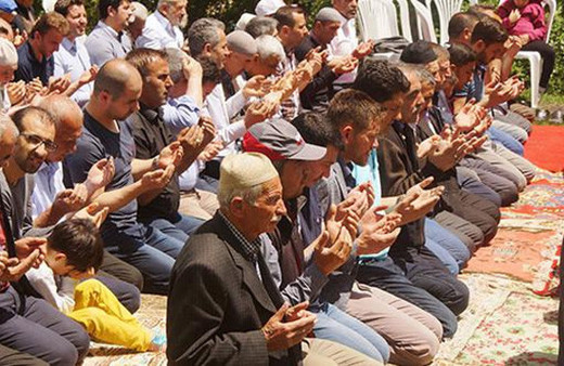 Ankaralı turşu üreticileri yağmur duasında