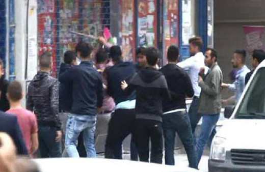 Sultangazi'deki olayda öldürülen gencin cenazesinde gerginlik