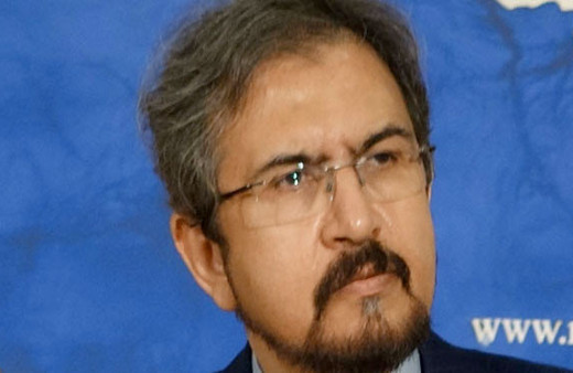 Ruhani’nin rakibi seçimlerden çekildi