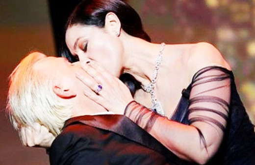 Monica Belluci herkesin önünde aniden sunucuyu öpünce...