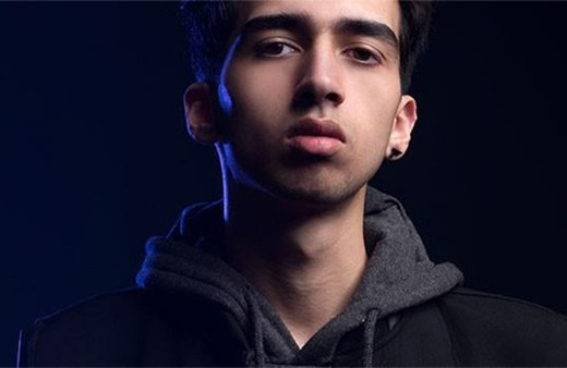 Genç şarkıcı Çağatay Akman'ın mesajları tepki topladı