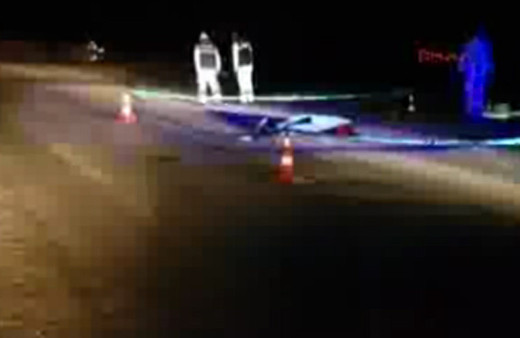 Manisa'da yol kenarında boğazı kesilmiş erkek cesedi