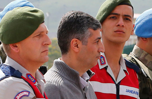 Gökhan Şahin Sönmezateş'in son hali kelepçeli ve.. 