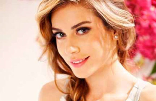 Sinem Kobal'ın elbisesi emanet miydi? İşte o görüntü