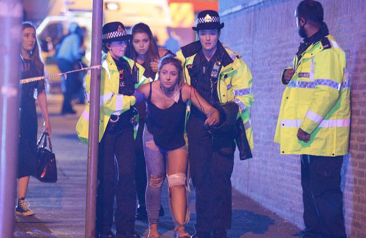 İngiltere'de art arda patlama sesleri!