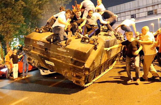  15 Temmuz gecesi tiyatroyla anlatılacak 