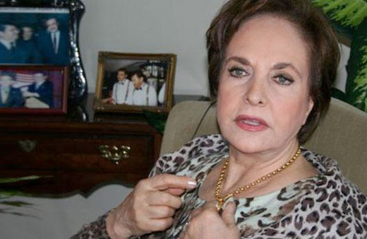 Ünlü sanatçı Ayten Gökçer felç geçirdi