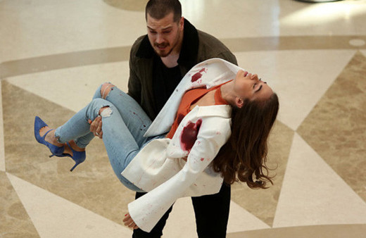 Melek, ölüm sahnesinin bilinmeyenlerini canlı yayında anlattı 