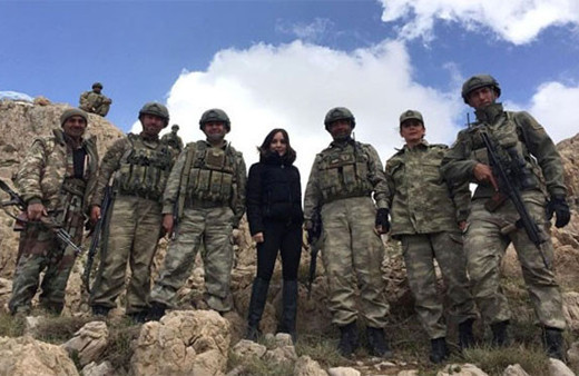 Nazlı Çelik komandolarla operasyona çıktı