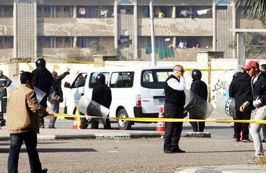 Mısır'da Hristiyanları taşıyan otobüse saldırı ilk görüntüler