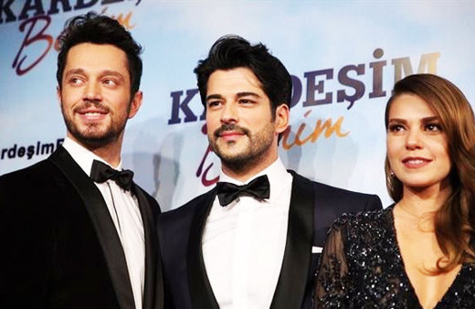 Burak Özçivit Aslı Enver sırrını ağzından kaçırdı! Filmde olacak mı?