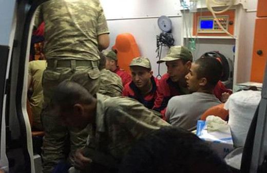 Manisa Valisi'nden asker açıklaması