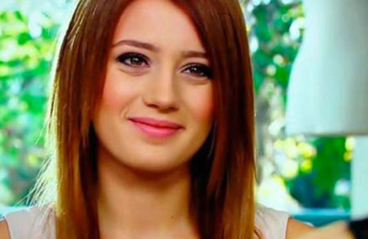 Güzel oyuncu 'Gizem Karaca'ya çürük gelin' göndermesi