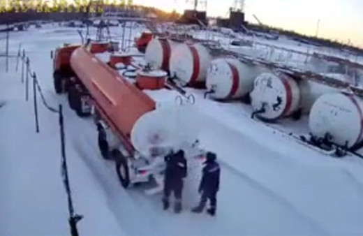 Gaz kaçağını çakmakla kontrol edince havaya uçtular!