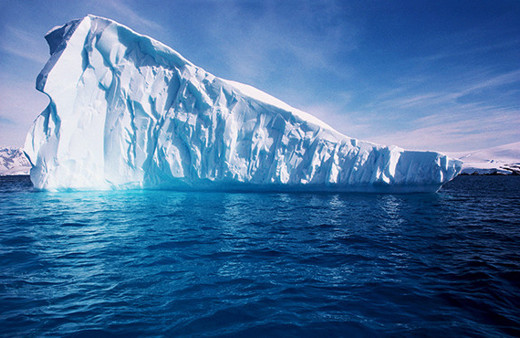 Körfez ülkelerinden su sıkıntısına çözüm: Buzdağı taşınacak!