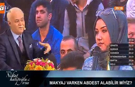 Nihat Hatipoğlu cevapladı! Makyaj varken abdest alınabilir mi? 