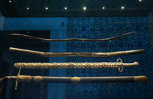 Hz. Muhammed'in oku ve kılıcı 'Kutsal Emanetler'e ziyaretçi akını