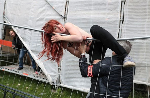 FEMEN'den yeni protesto kiliseye olay Le Pen yazısı!