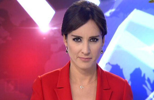 Nazlı Çelik siyasete girecek mi o kolye meğer...