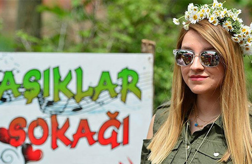 Eş adaylarını Aşıklar Sokağı'nda aradılar