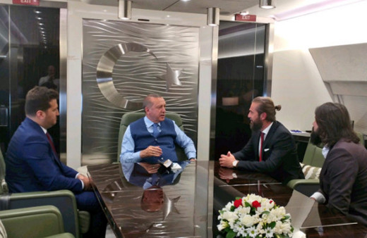 Diriliş ekibi Erdoğan'ın uçağında!