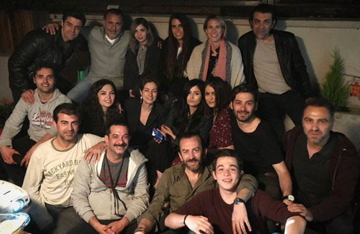 Eşkiya finalinden çok özel kare! Ozan Akbaba'ın evinde çekildi