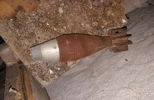 Evin kömürlüğünden havan mermisi çıktı