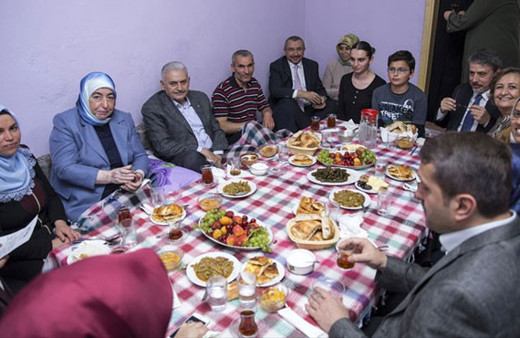 Binali Yıldırım dün akşam iftarını bu evde açtı