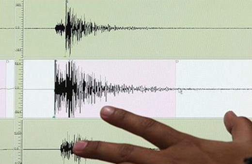 Ege gece boyu sallandı artçılar sürüyor