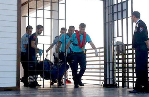 Haliç'te erkek cesedi bulundu