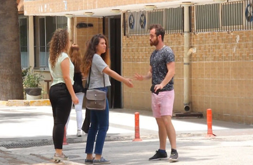 İzmir'de cüzdan düşürme deneyi