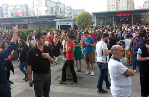 İstanbul'da AVM'de bomba ihbarı korkuttu