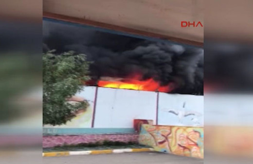 Sanayi sitesinde kortutan yangın