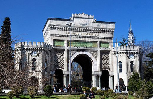 İstanbul Üniversitesi karıştı: 53 kişi gözaltında!