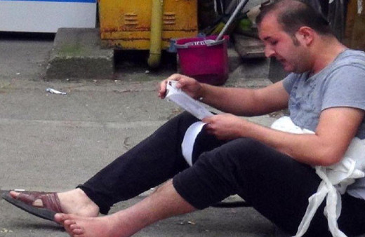 LYS'ye girebilmek için kırık ayağındaki alçıyı söktü